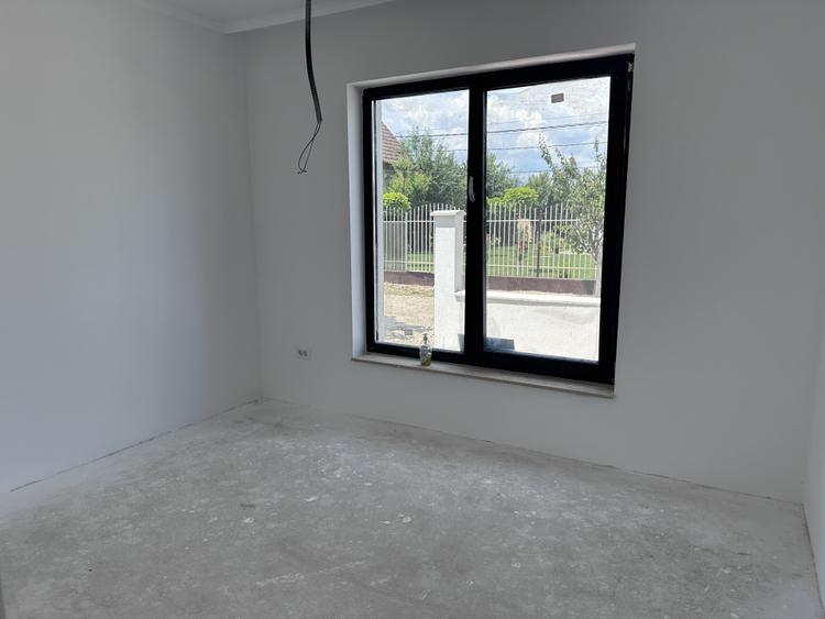CASA NOUA I 4 CAMERE I 2 BAI I PE UN NIVEL I TEREN 423 MP I CU TOATE UTILITATILE