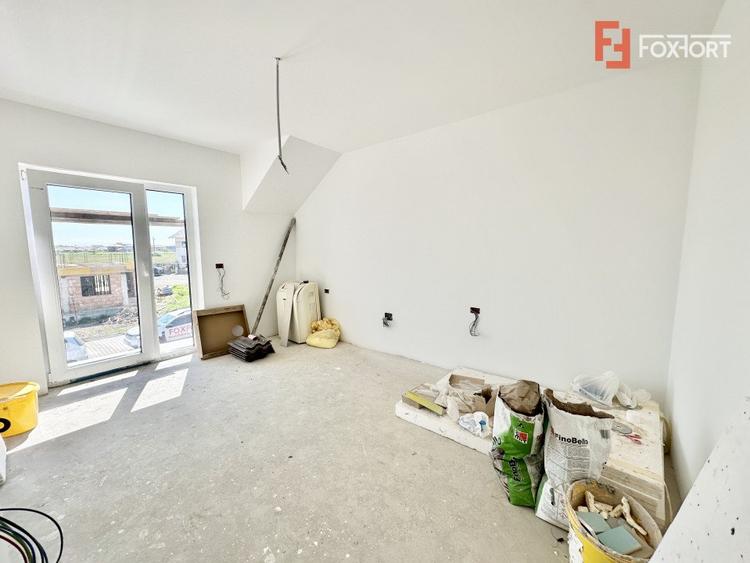Duplex Mosnita, 4 camere, 2 bai - Toate utilitatile