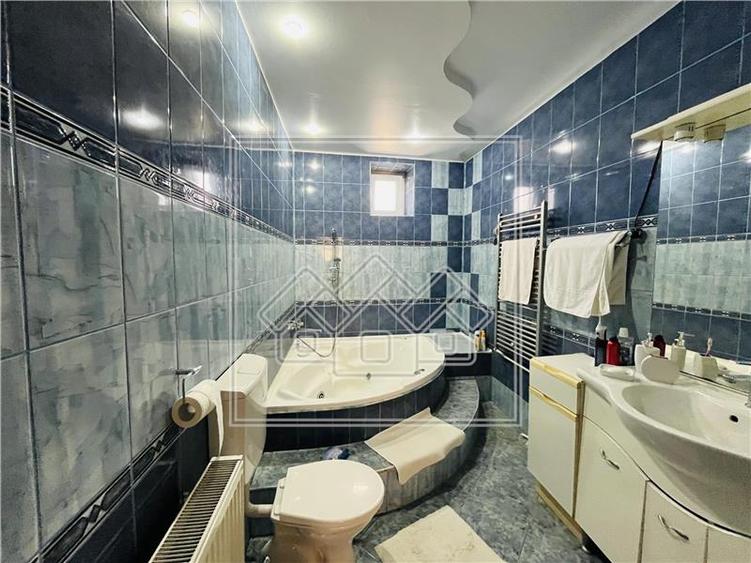 Casa individuala 4 camere, pod, curte 463 mp, pivnita - Apoldu de Jos