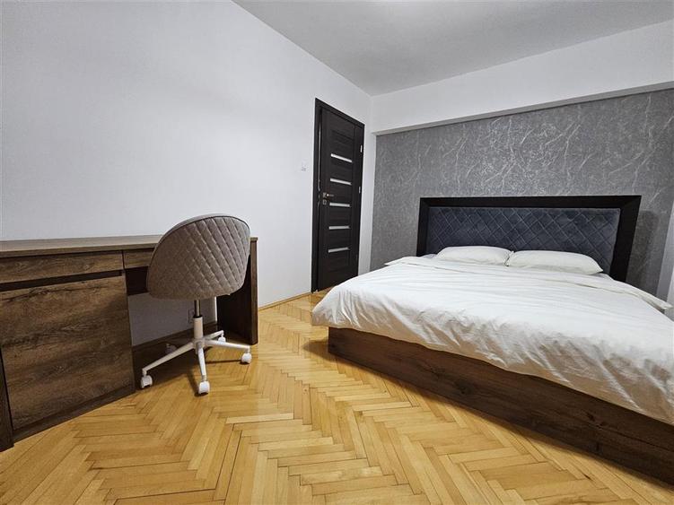 Apartament 3 camere, de inchiriat, zona Bt, Unirii
