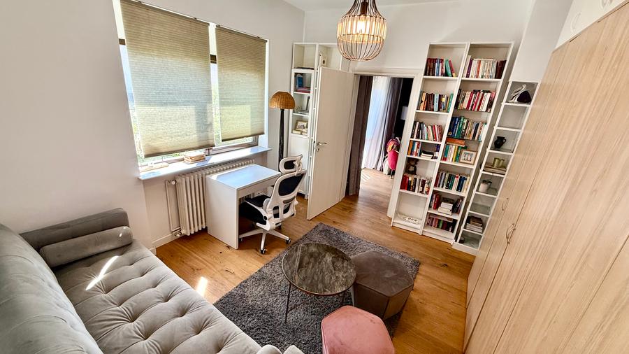 Toamnei, 3 camere mobilat-utilat, renovat, gata de mutat