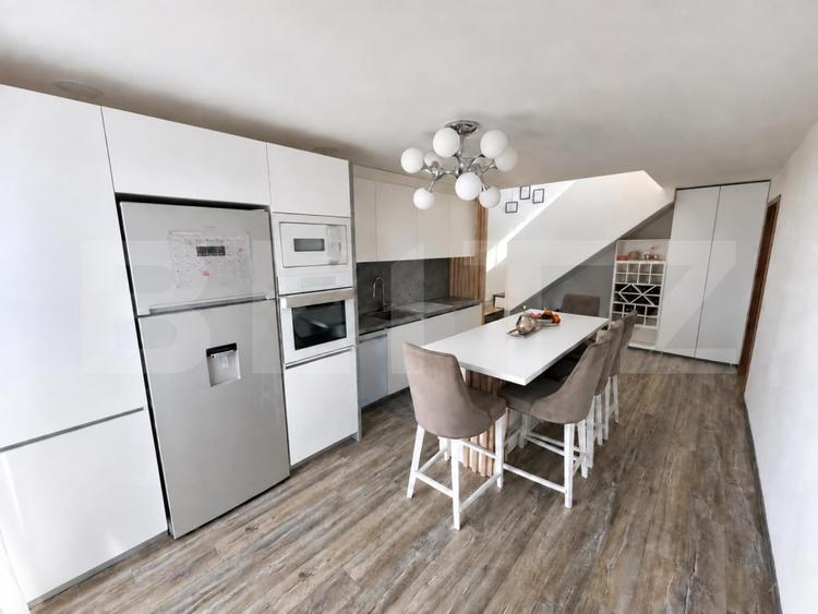 Apartament/Penthouse 4 camere, 140 mp, zona Florilor-Rasnov