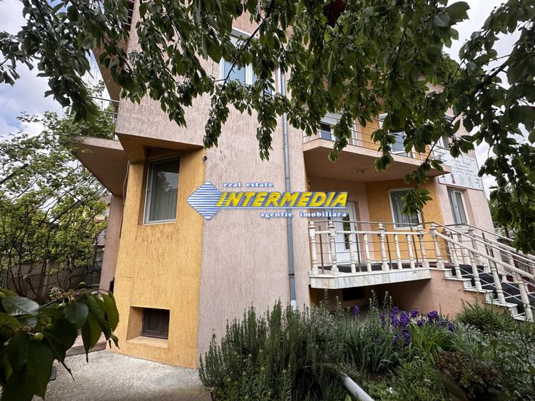 Vanzare Casa D+P+2E+Pod cu 10 camere, garaj si curte în zona Cetate, Alba Iulia