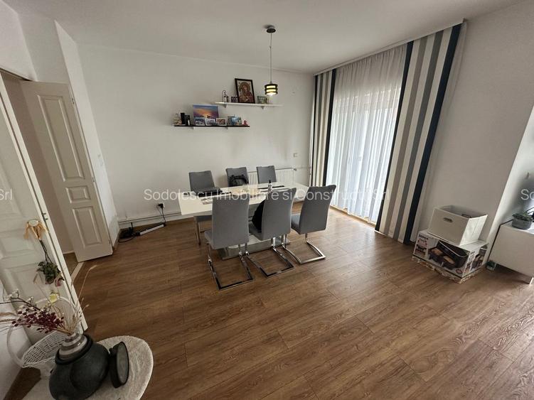 Casă / Vilă cu 5 camere zona Lunei - 6