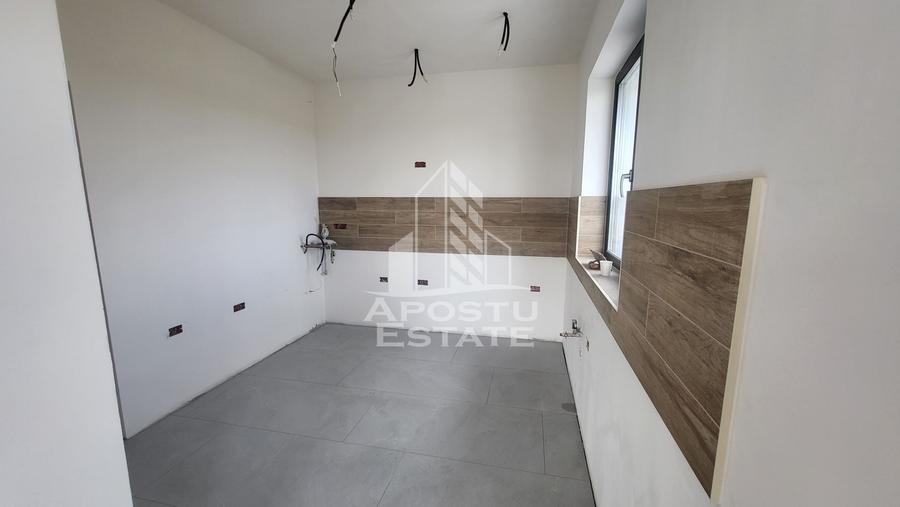 Casa individuala,5 camere,Sacalaz,la cheie
