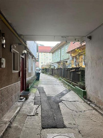 Corp de casa cu posibilitate de mansardare, 45mp, curte interioara, str Lunga, B