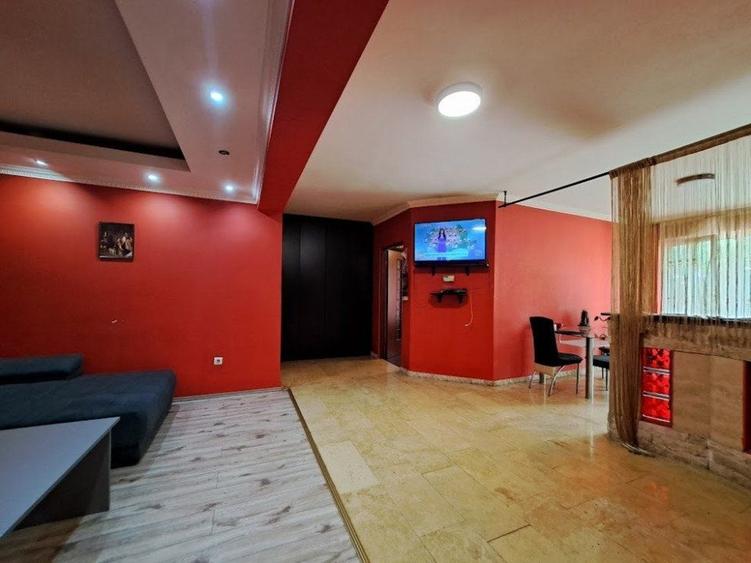 Apartament 2 camere spațios + parcare in Zona Florilor-Floresti