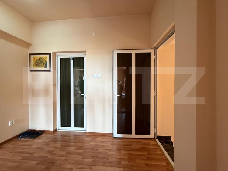 Casa individuala - 9 camere, 369 mp, 868 mp teren, zona Micro 1 - 9