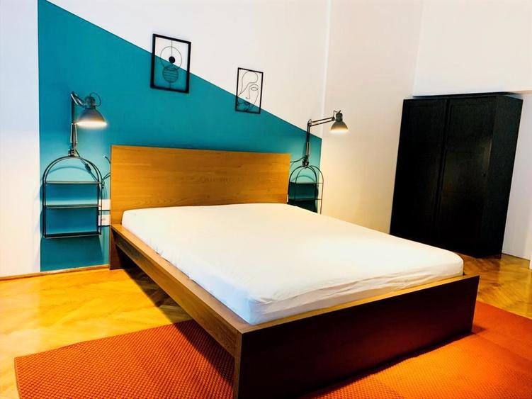 Large 4 Bedroom Apartment with Balcony | Universitate - Cismigiu Area