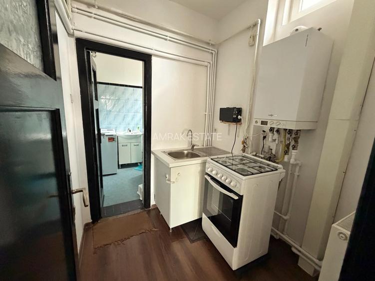 Apartament in vila - Casa interbelica - retrasa de la strada - 16