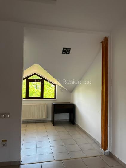Spatiu de birou cu loc de parcare- 0 comision - 10