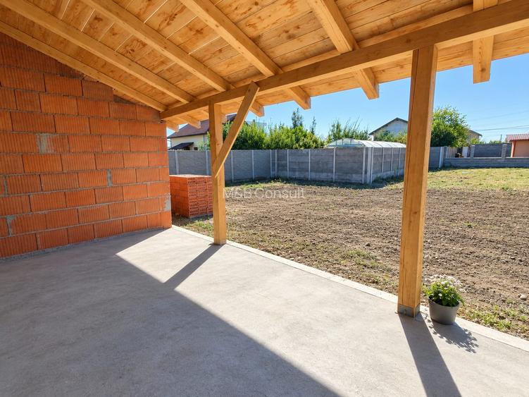 Casă tip duplex-pe parter, la 1 km de Timișoara | 2 dormitoare | Teren 300 mp