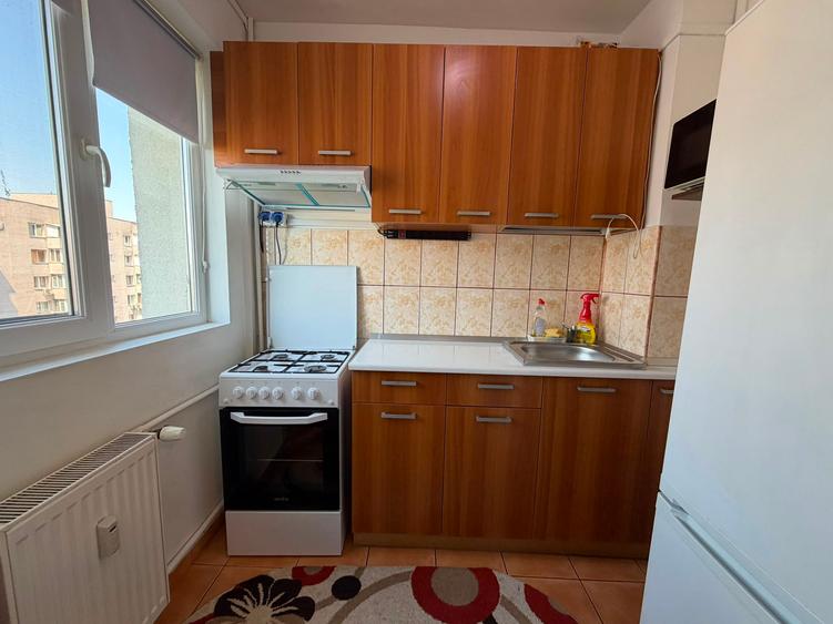 Garsoniera Titan 30 Mp Etaj 9 Bloc 1972 Reabilitat Debara 10 Min Metrou