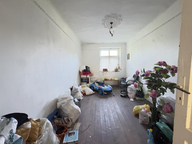 Apartament cu 2 camere in Lucacesti de Moinesti - de vanzare