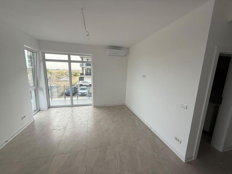 Apartament modern, prima închiriere, complet nou balcon generos