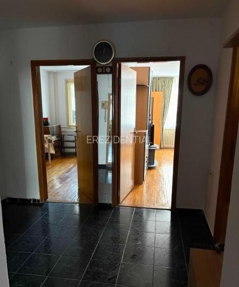 Apartament -4 camere - decomandat - Dristor - 5