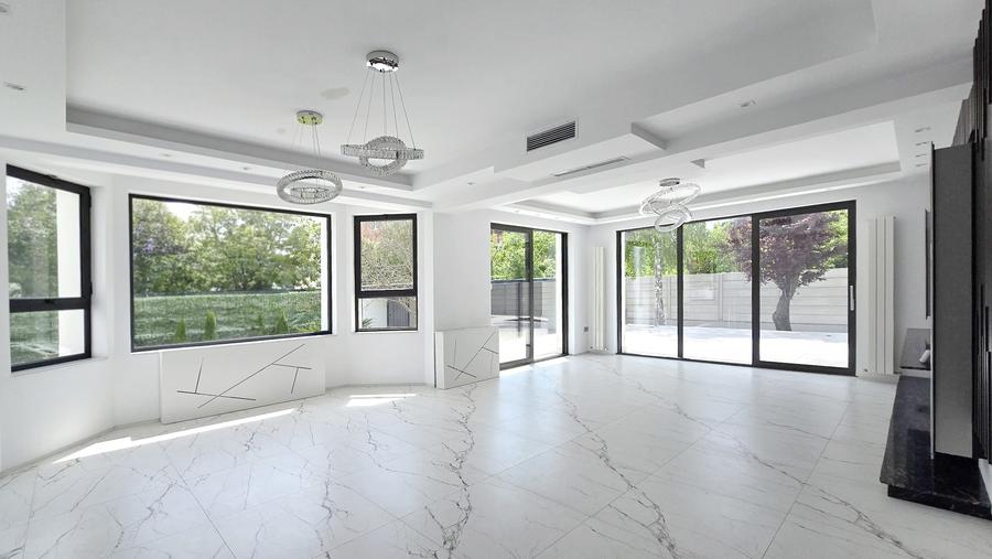 Casa superba cu teren 1000 mp, lift, dormitoare la parter, spatii generoase