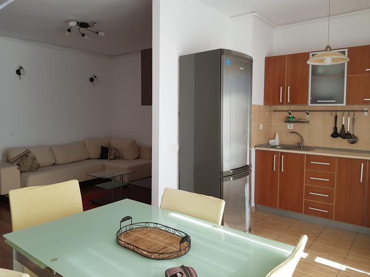 Inchiriere apartament 2 camere, centrala, parcare, Complex Rasarit de Soare