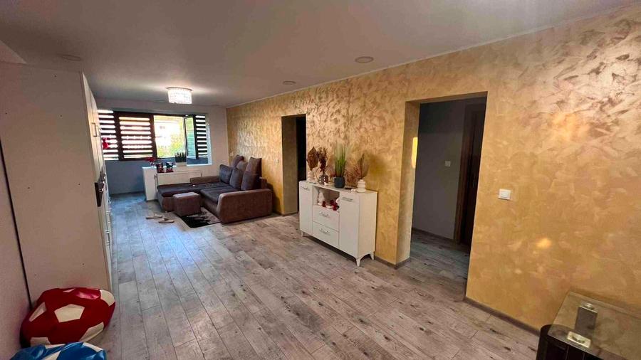 Se vinde duplex refacut complet
