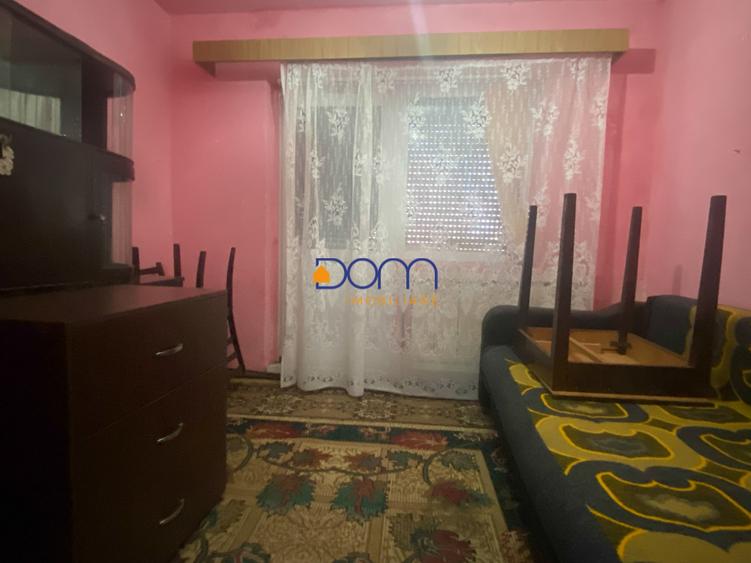 Apartament 4 camere decomandat, Pipirig