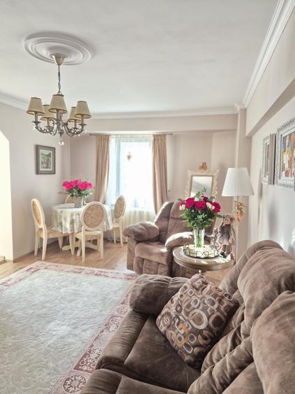 Apartament ultracentral bloc nou si parcare
