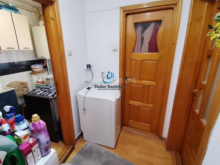Apartament 2 camere decomandat, etaj 4/4 pod nou, Maratei 1 - 3