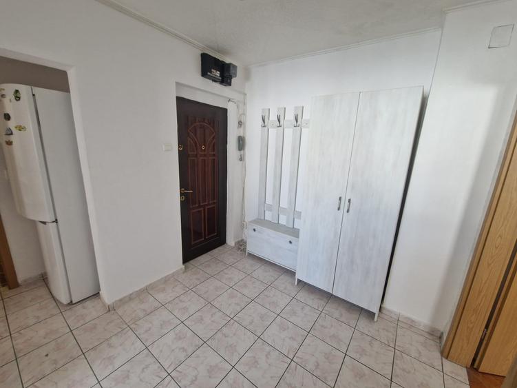VÂND APARTAMENT 2 CAMERE DECOMANDAT – ZONA CIREȘICA, STR. SIRETULUI
