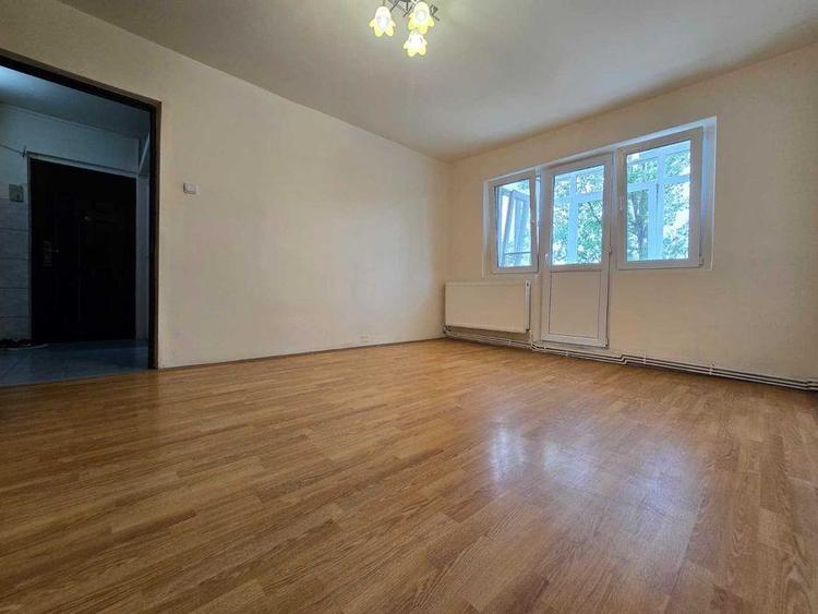 Apartament 2 camere, Mircea cel Batran, etaj 2, centrala proprie, fara risc seis