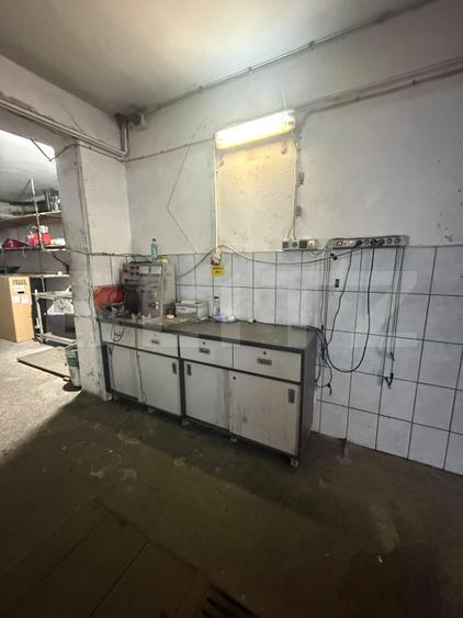 Hala industriala echipata complet service, 90 mp, zona Scheia