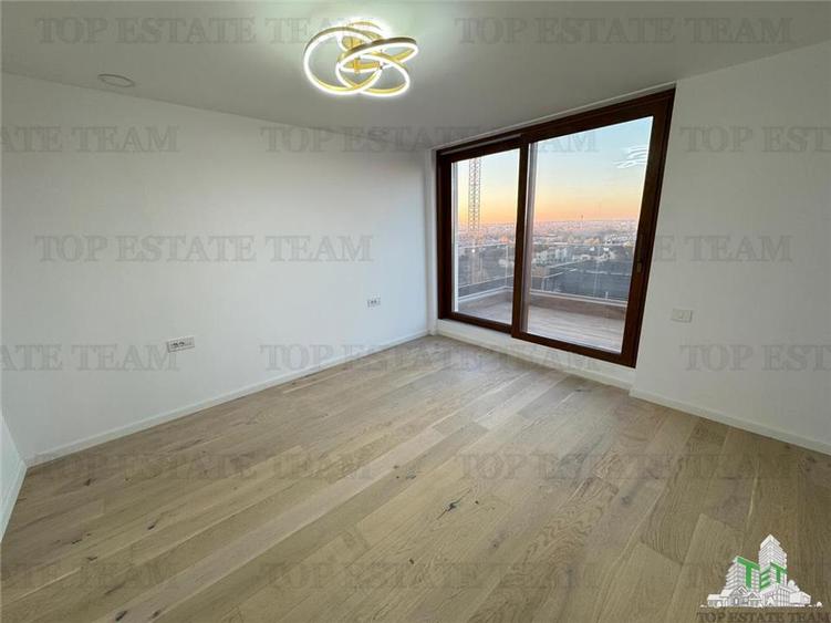 Penthouse de vanzare in zona Pipera, terasa 210 mp