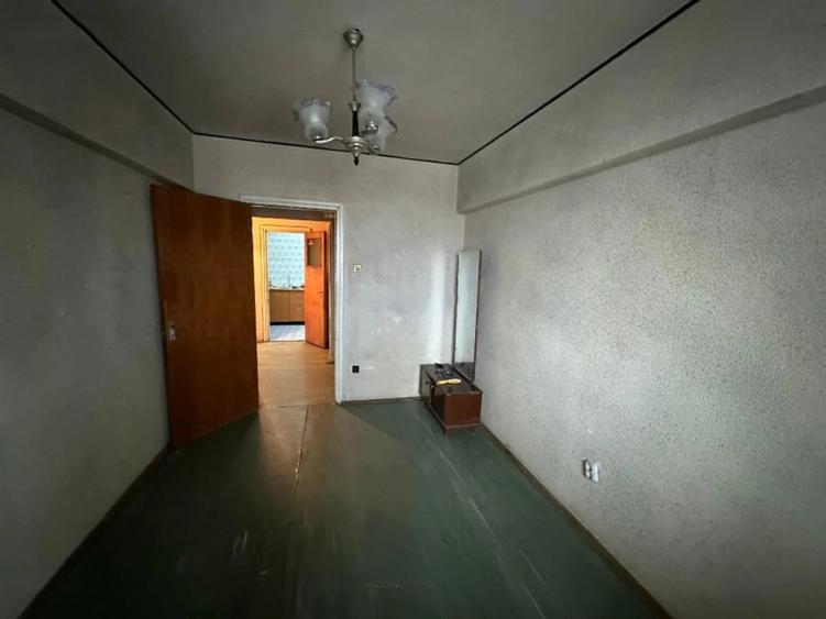 Apartament 3 camere  decomandat – Drumul Taberei