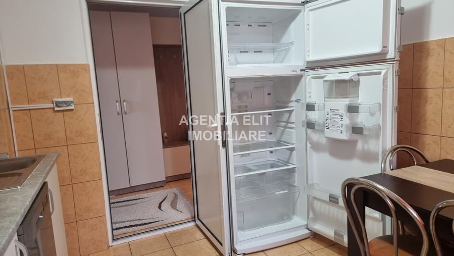 Apartament 2 camere, zona Spitalului de copii, spatios