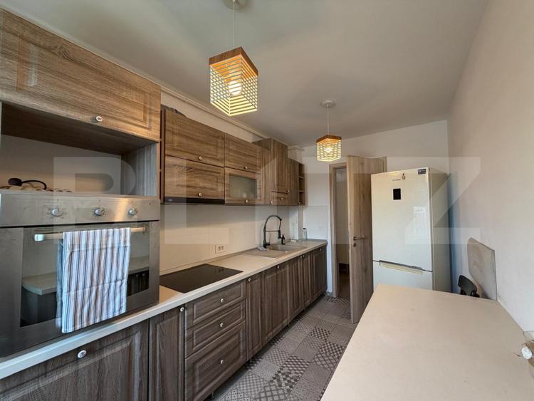 Apartament 2 cam, parcare inclusa - 650euro/luna utilitati incluse, zona Coresi