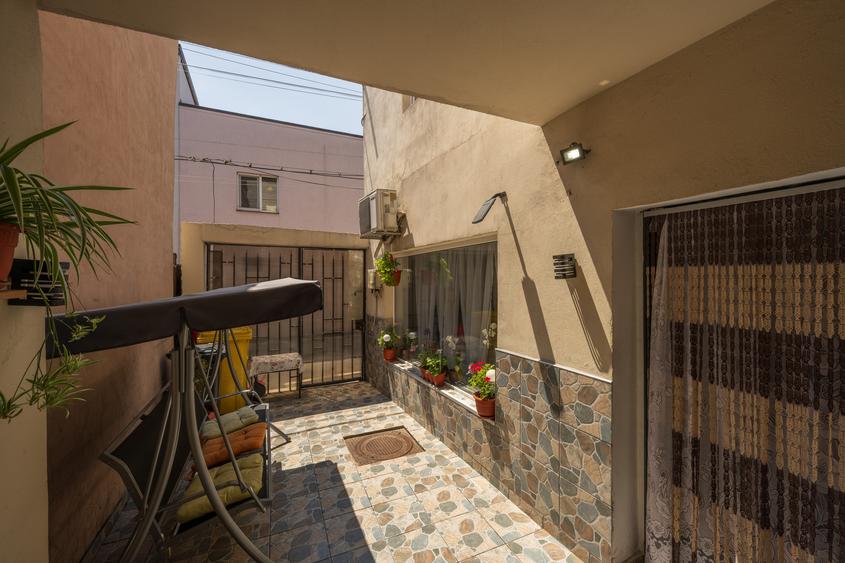 Strada Furculesti, Sector 5, Casă individuală-160 000 Euro -COMISION 0%
