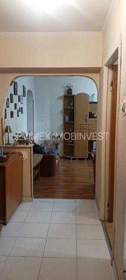 Bucur- Obor  metrou  - vanzare ap. 3 camere  decomandat - 5