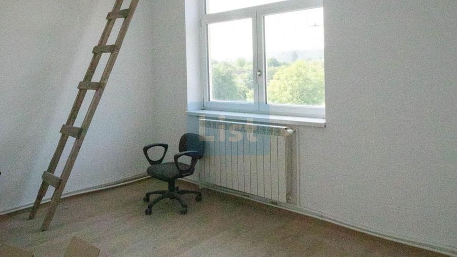 Spațiu industrial /hala /Spatiu administrativ in Resita,cartier Moniom