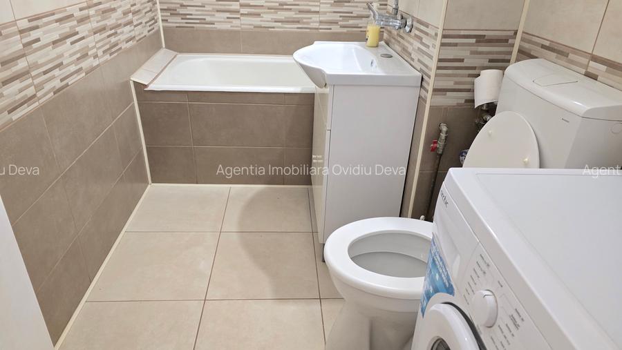 Inchiriez sau vand apartament 4 camere in Deva, zona Pietei Centrale, etaj 3, - 5