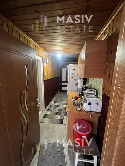 Casă de vânzare în Azuga – 3 camere, teren 167 mp, acces din 2 străzi
