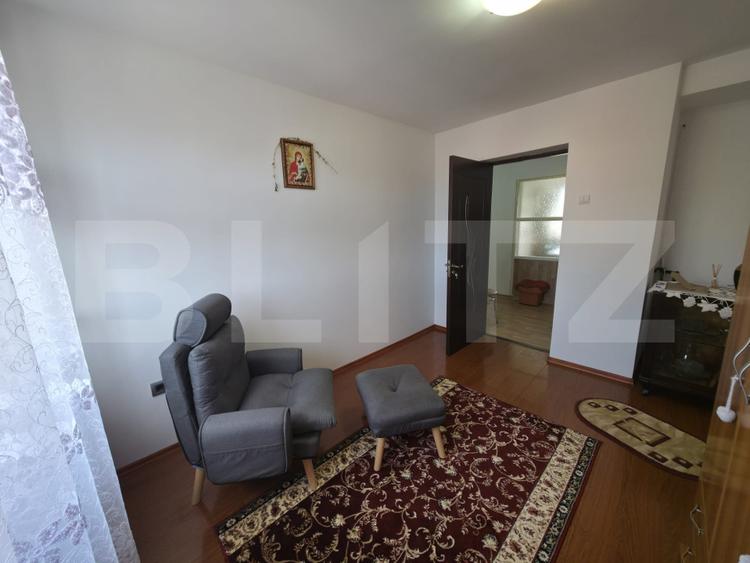 Apartament 4 camere, decomandat, 80 mp