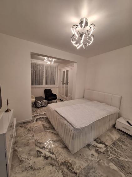 Apartament 3 camere, 2 bai, 86 mp utili, zona Avram Iancu