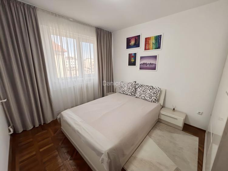 Apartament cu 2 camere de închiriat | Vedere către Piața Ovidiu - 9