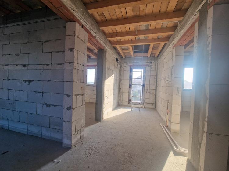 Casa P+M cu placa turnata, 5camere constructie deosebita -178.000euro