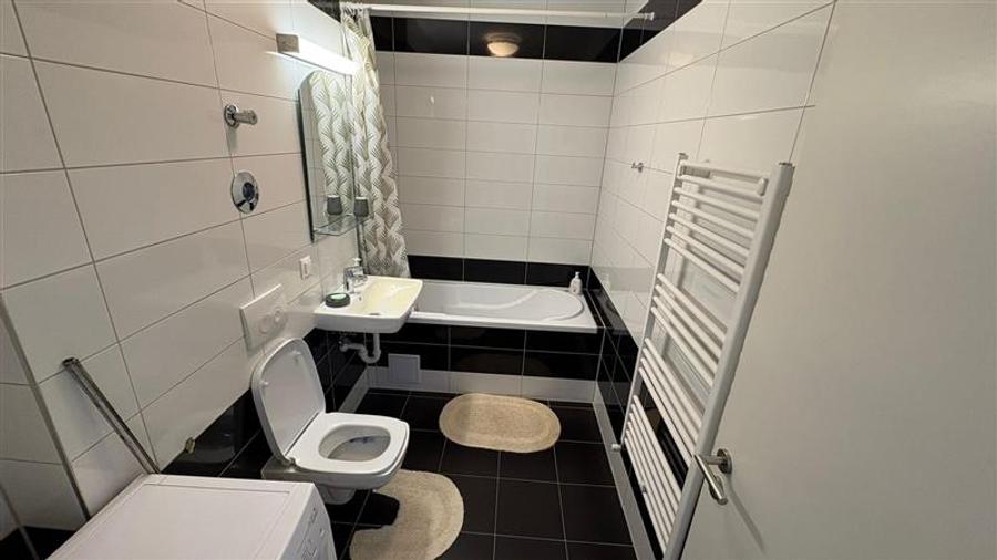 Apartament doua camere zona Avantgarden , parcare subterana
