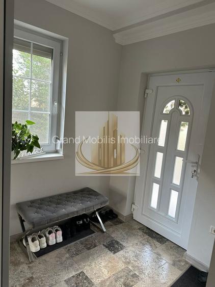 Casa in stil mediteranean, ultrafinisată 5 camere, 3 bai + curte.
