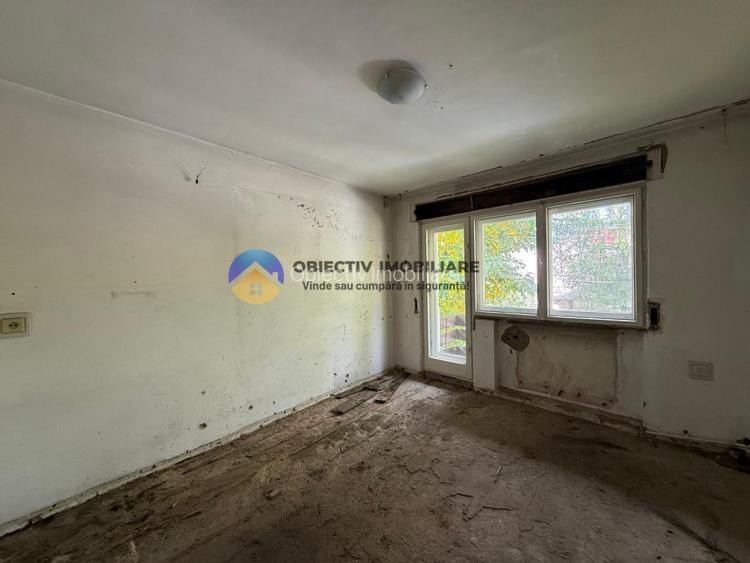 Casă + teren de vânzare Piatra Neamț – strada Stefan cel Mare - 11