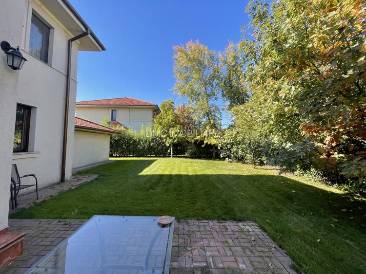 Curtea Domneasca, vila individuala, 6 camere, 3 bai, garaj, mobilata si utilata. - 4