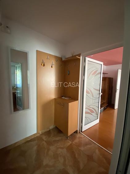 Apartament cu 2 camere, etajul 3/4, zona Podu Ros - 7