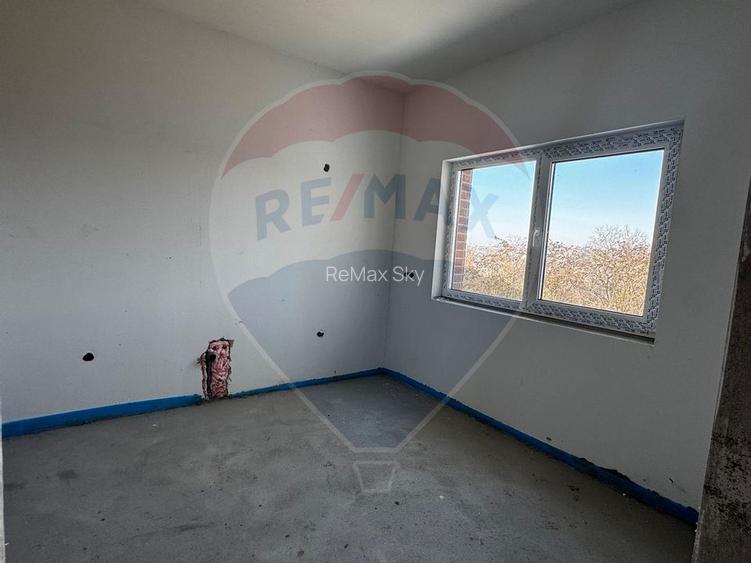 Vând Casă, in Borhanci - 12