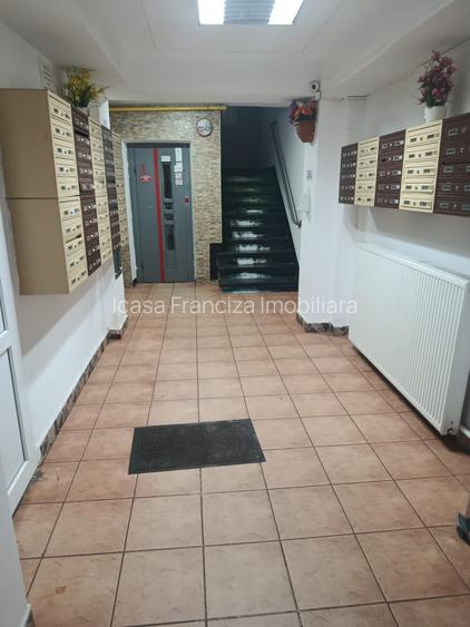 Oferim spre vânzare un apartament de lux aflat chiar în inima capitalei - 19