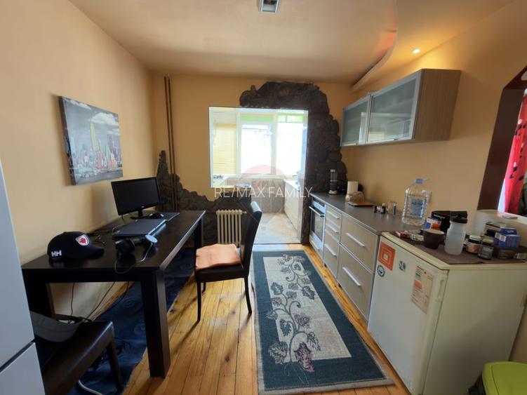 Apartament cu 4 camere de închiriat în zona Rogerius - 5